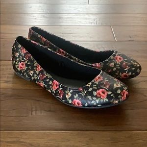 Falls Creek Women’s Loafers/Flats